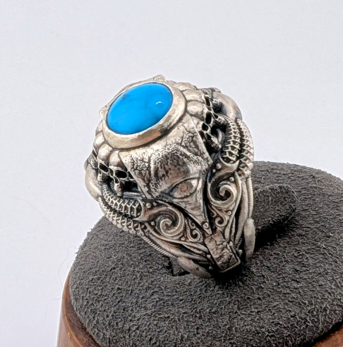 Turquoise skull ring size 10