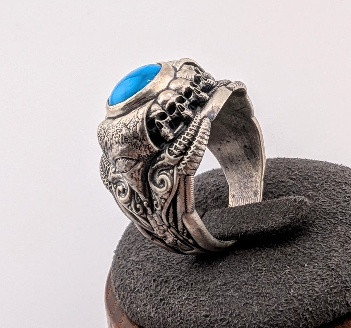Turquoise skull ring size 10